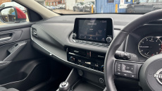 Nissan Qashqai 1.3 DiG-T MH Acenta Premium 5dr Petrol Hatchback